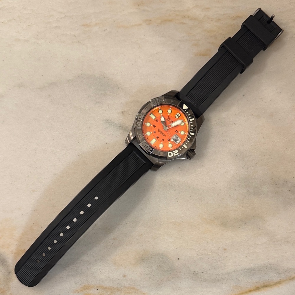 Victorinox  Swiss Army 500 meter, Black and Orange Men's Watch